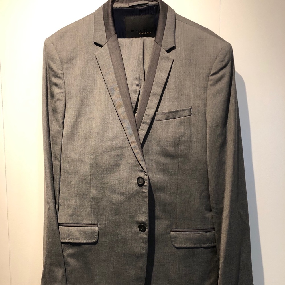 Men’s Zara suit